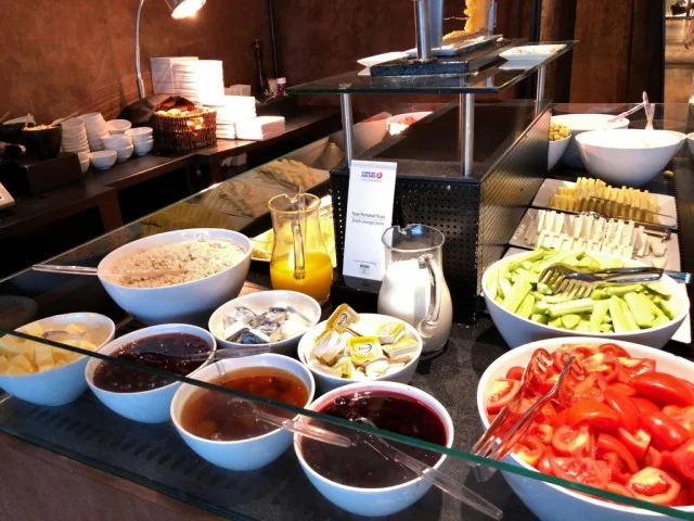 ターキッシュエアラインズ ビジネスクラスラウンジ - THY Lounge：食事編 ＠イスタンブール・アタチュルク国際空港