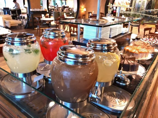 ターキッシュエアラインズ ビジネスクラスラウンジ - THY Lounge：食事編 ＠イスタンブール・アタチュルク国際空港