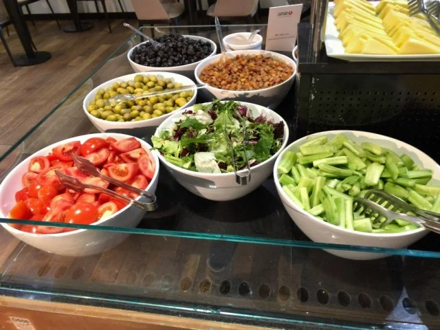 ターキッシュエアラインズ ビジネスクラスラウンジ - THY Lounge：食事編 ＠イスタンブール・アタチュルク国際空港