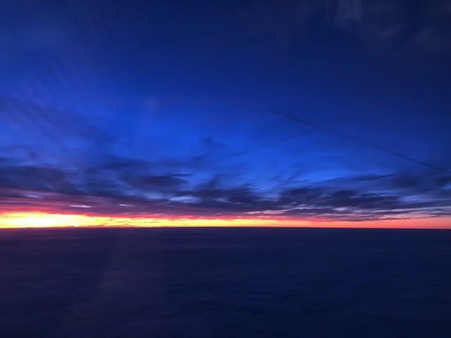 [北欧とアフリカを巡る年末年始の冒険旅行記：北欧編24] ビジネスクラスだと、どうやらどんな短距離線でも食事は出てくるみたいだな。。。
