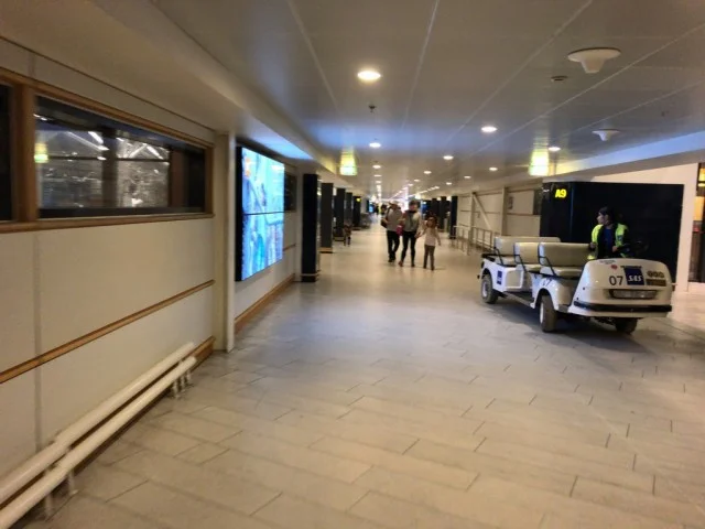 [北欧とアフリカを巡る年末年始の冒険旅行記：北欧編25] コペンハーゲン国際空港に到着！そして、、、まさかのロストバゲッジ（汗）