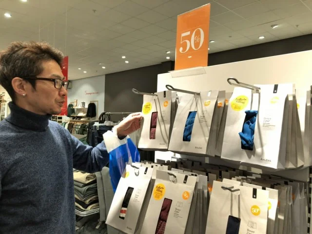 [北欧とアフリカを巡る年末年始の冒険旅行記：北欧編35] iPhoneの充電ケーブルが3500円！？北欧の物価の高さに驚愕。