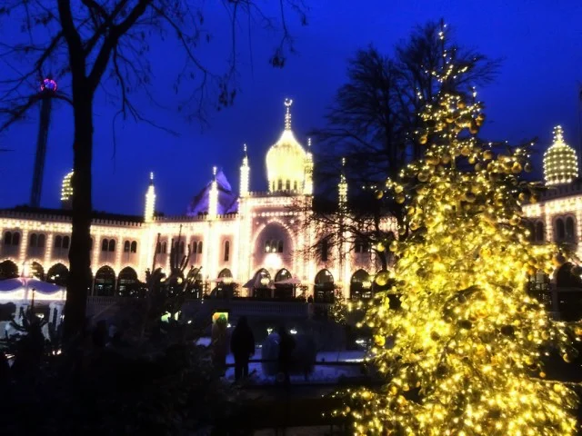【スウェーデンとデンマーク 旅行記 ブログ | マイルでビジネスクラス無料！北欧のクリスマス 53】チボリ公園のクリスマスマーケット