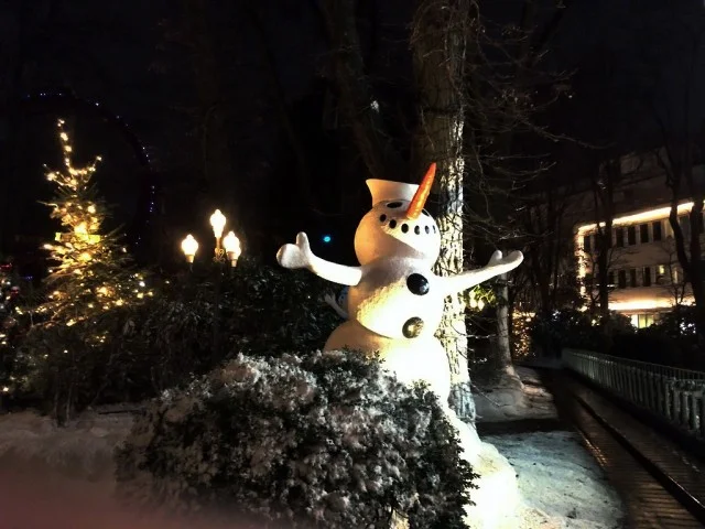 [北欧とアフリカを巡る年末年始の冒険旅行記：北欧編56] 写真で見るチボリ公園のクリスマス