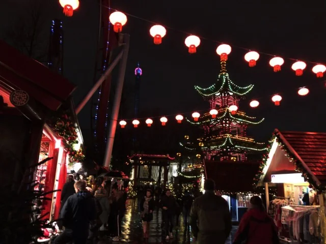 [北欧とアフリカを巡る年末年始の冒険旅行記：北欧編56] 写真で見るチボリ公園のクリスマス