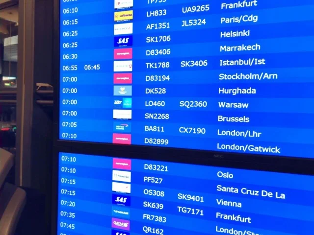 【スウェーデンとデンマーク 旅行記 ブログ | マイルでビジネスクラス無料！北欧のクリスマス 58】コペンハーゲン国際空港のターミナル間移動にはご用心。