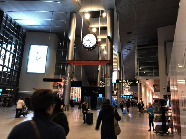 [北欧とアフリカを巡る年末年始の冒険旅行記：北欧編58] コペンハーゲン国際空港のターミナル間移動にはご用心。