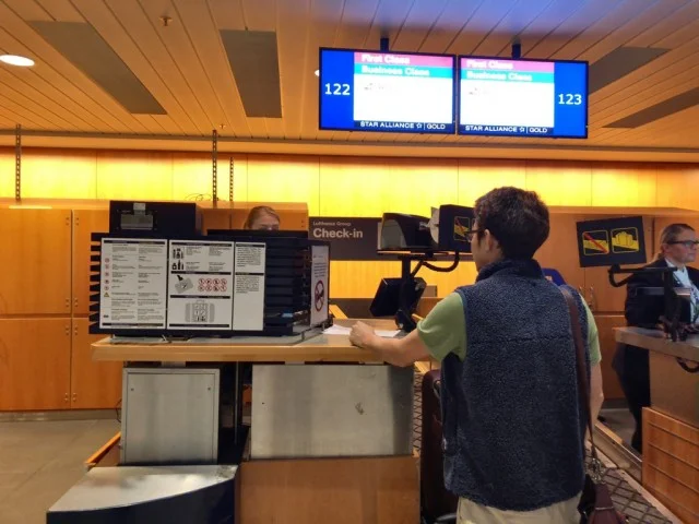 [北欧とアフリカを巡る年末年始の冒険旅行記：北欧編59] コペンハーゲン国際空港でチェックイン。いよいよ北欧を離れるよ♪
