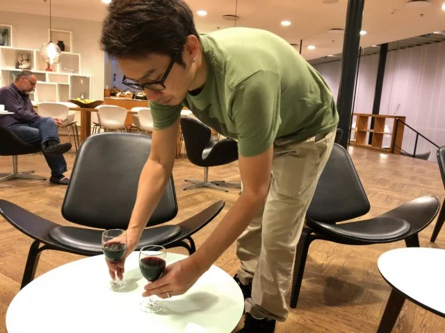 [北欧とアフリカを巡る年末年始の冒険旅行記：北欧編60] コペンハーゲン国際空港のラウンジ「Aviator Lounge」でデニッシュパン♪