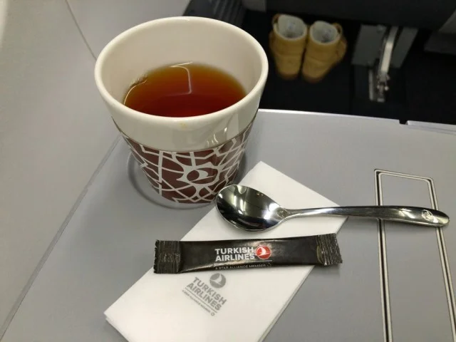[北欧とアフリカを巡る年末年始の冒険旅行記：サファリ編9] タンザニアの首都ダルエスサラームの夜景が見える！いよいよアフリカだ！