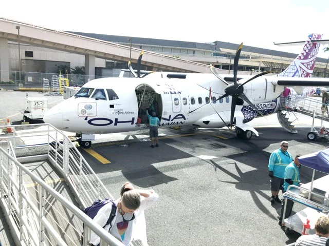 [ハワイ最後の楽園「モロカイ島」旅行記16] 小さなセスナ機に乗ってハワイの離島・モロカイ島に向かうよ！