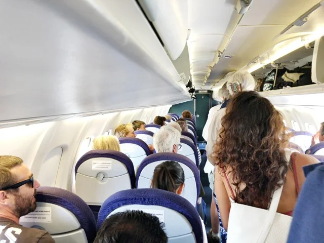 [ハワイ最後の楽園「モロカイ島」旅行記16] 小さなセスナ機に乗ってハワイの離島・モロカイ島に向かうよ！