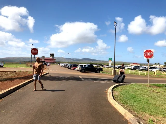 [ハワイ最後の楽園「モロカイ島」旅行記18] まずはAlamoアラモレンタカーを借りよう！