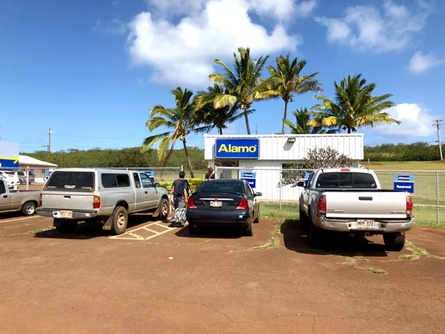【格安でハワイの離島・モロカイ島 旅行記 ブログ | スクート＆ハワイアン航空 18】まずはAlamoアラモレンタカーを借りよう！