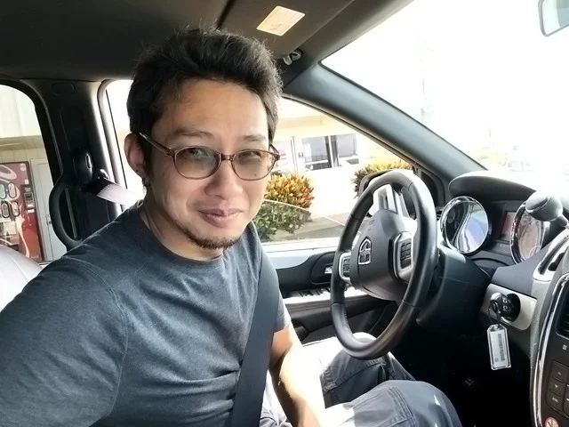 [ハワイ最後の楽園「モロカイ島」旅行記19] エー！聞いてないよぉ、何でコンパクトカーがDODGEダッジのキャラバンになるんだよ!?