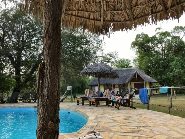 【アフリカ タンザニア サファリ 旅行記 ブログ | 年末年始の海外旅行・マイルでビジネスクラス 21】マサイ族とアフリカサファリキャンプのバオバブの木