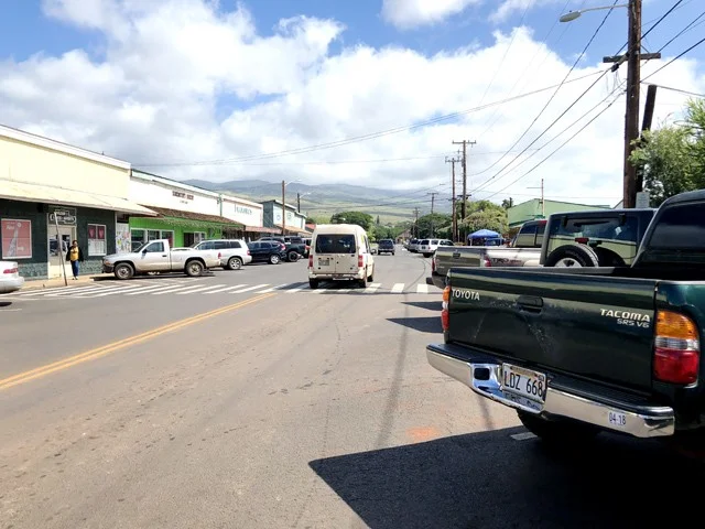 [ハワイ最後の楽園「モロカイ島」旅行記21] モロカイ島で一番メインの街・カウナカカイに到着！