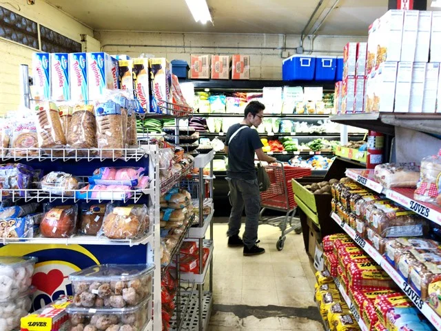 【格安でハワイの離島・モロカイ島 旅行記 ブログ | スクート＆ハワイアン航空 22】日曜日も開いているモロカイ島のスーパーマーケットMisaki's Storeミサキストアー