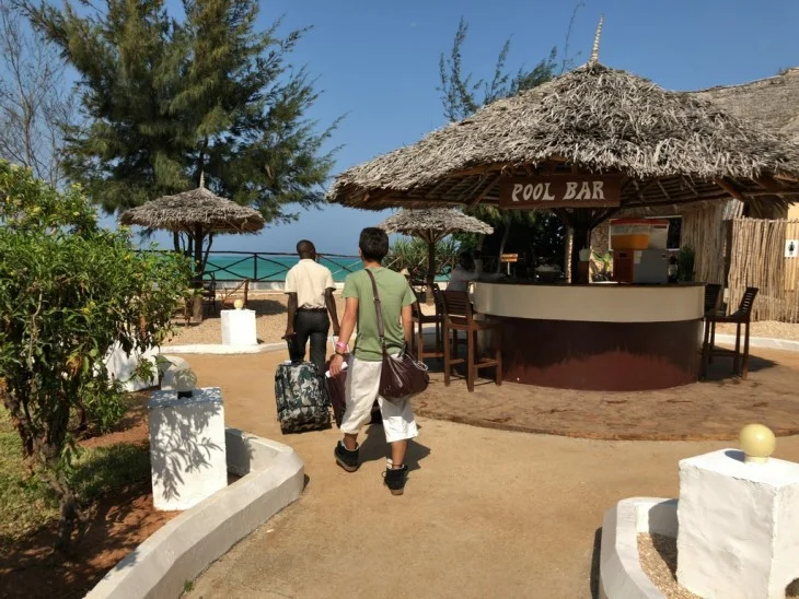 【アフリカの絶景ビーチ ザンジバル 旅行記 ブログ | お正月のビジネスクラスもマイルで無料 6】ビーチフロントのお部屋。