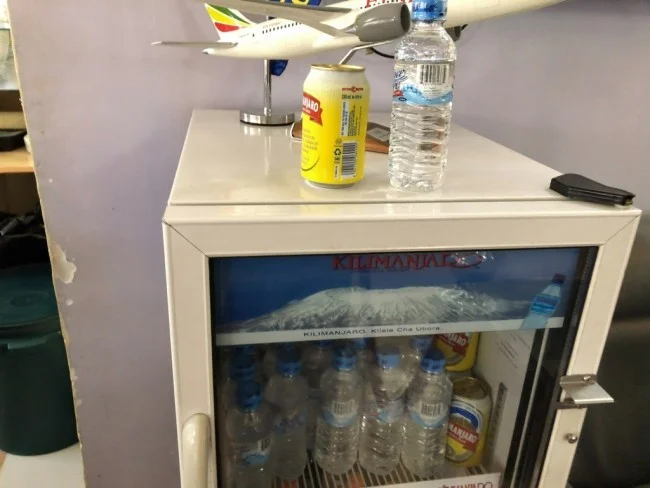 [北欧とアフリカを巡る年末年始の冒険旅行記：ザンジバルビーチ編52] ザンジバル国際空港のビジネスクラスラウンジ