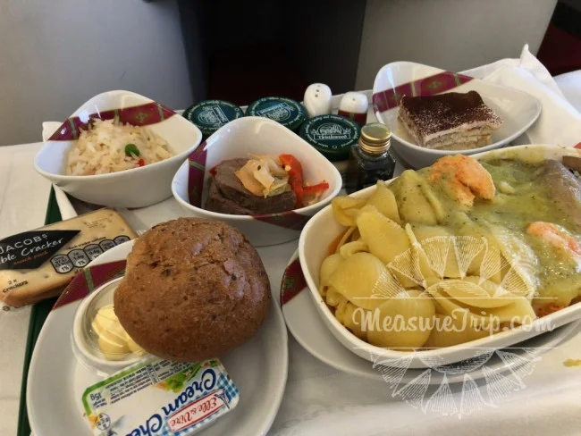 [北欧とアフリカを巡る年末年始の冒険旅行記：ザンジバルビーチ編56] エチオピア航空A350ビジネスクラスの機内食