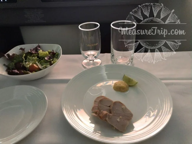[北欧とアフリカを巡る年末年始の冒険旅行記：ザンジバルビーチ編56] エチオピア航空A350ビジネスクラスの機内食