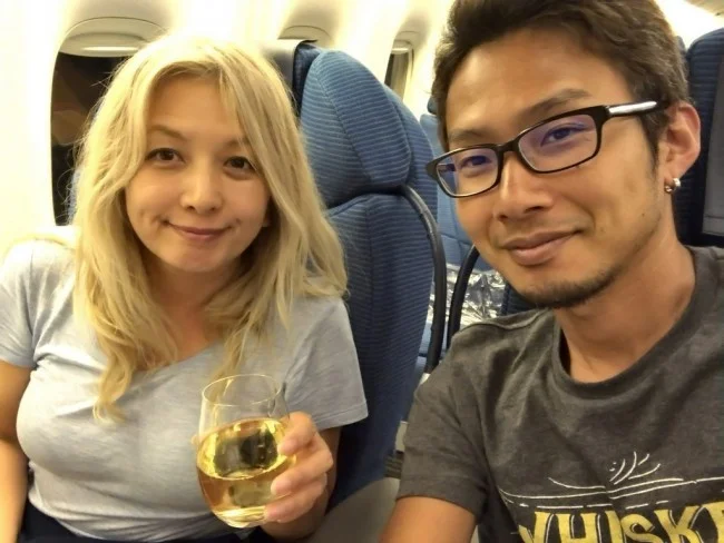 [北欧とアフリカを巡る年末年始の冒険旅行記：ザンジバルビーチ編72] 全日空（ANA）NH976便（上海発・大阪行き / B767-300）のビジネスクラスの機内食。