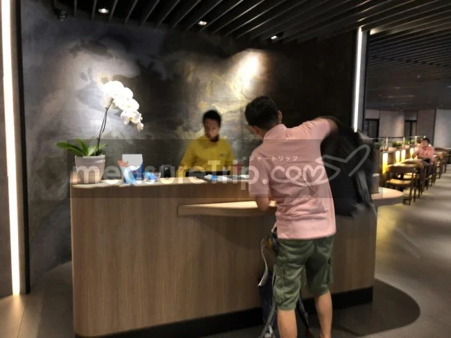 [マレーシアの秘境離島・レダン島GW旅行記10] KLIA2の入国後のエリアにある24時間営業のプライオリティパスOKのラウンジ