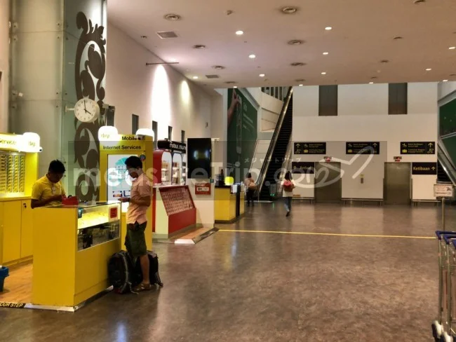 クアラルンプール国際空港 ガイド / KLIA2 夜中でも買えるプリペイドSIM