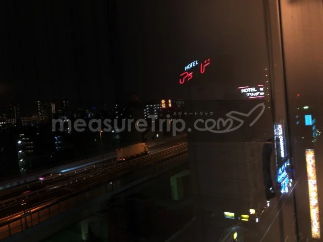 [マリオット・プラチナチャレンジ物語15] モクシー東京錦糸町で、高層階のお部屋にアップグレード！窓の外はラブホビュー（笑）