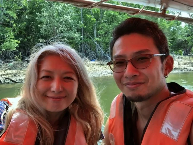 [マレーシアの秘境離島・レダン島GW旅行記17] 私達ゲストを乗せてスピードボートは沖合へと進んでゆく。