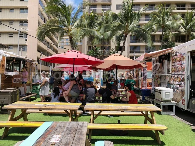 ワイキキフードトラック(屋台村)を堪能!ワイキキビーチウォーク