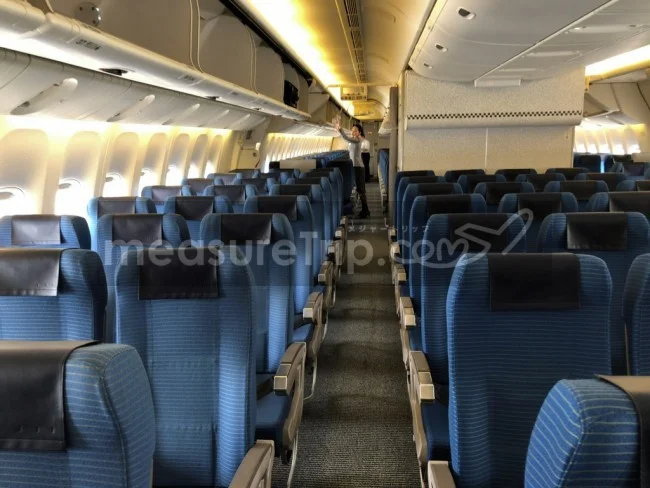 [マリオット・プラチナチャレンジ物語23] 沖縄行きANA NH469便（B777-300）の機内の様子と座席レビュー！