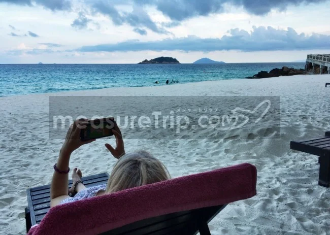 [マレーシアの秘境離島・レダン島GW旅行記33] レダン島の夜・2日目のディナービュッフェ。