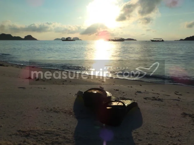 [マレーシアの秘境離島・レダン島GW旅行記35] 早朝のビーチでシュノーケル