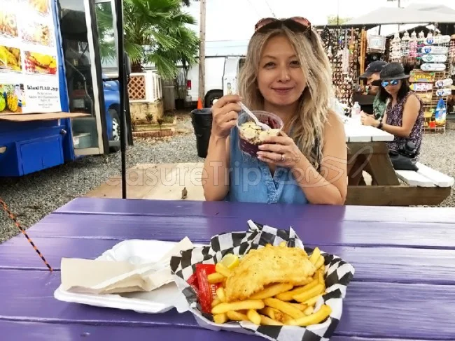 [ハワイ最後の楽園「モロカイ島」旅行記91] ノースショア・ハレイワタウンのフードトラックでアサイーボウル