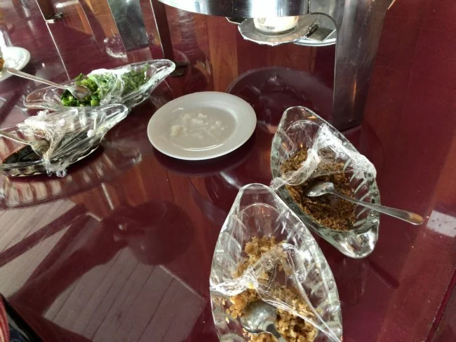 [マレーシアの秘境離島・レダン島GW旅行記57] 朝食にマレーシアのお粥さんをいただく。