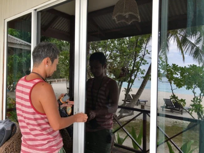 [マレーシアの秘境離島・レダン島GW旅行記58] Wisana Village リゾートをチェックアウト。ボートの時間まで空いた部屋を使っていいらしい。ラッキー！