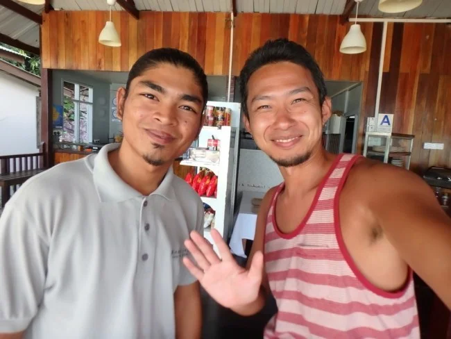 [マレーシアの秘境離島・レダン島GW旅行記60] Wisana Village リゾートを出発間際。思わぬプレゼントをいただく。