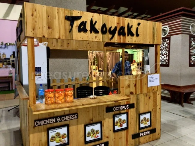 [マレーシアの秘境離島・レダン島GW旅行記66] どうしてマレーシアの地方空港にたこ焼き屋さんがあるの？ｗ