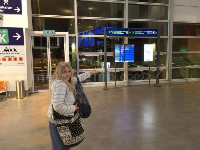 [マレーシアの秘境離島・レダン島GW旅行記71] クアラルンプール国際空港 KLIA2 国内線から国際線への乗継方法は非常に簡単。