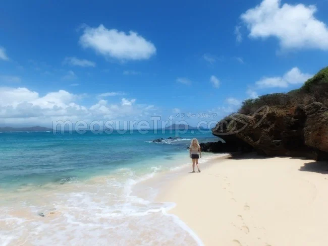 【海外旅行LIVE | 18年7月20日】やっとの思いでたどり着いたモクヌイ島は絶景ビーチだった。