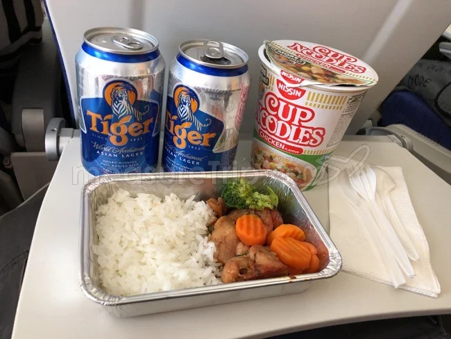 スクート / SCOOT ハワイの機内食・エコノミーとビジネスクラス