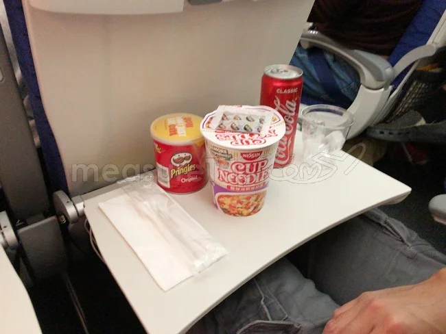 スクート / SCOOT ハワイの機内食・エコノミーとビジネスクラス