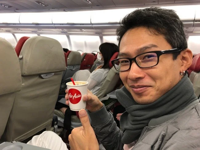 [憧れのラニカイビーチに泊まるハワイ旅行記9] エアアジアのハワイ線。おすすめのドリンクメニューはこれだ！