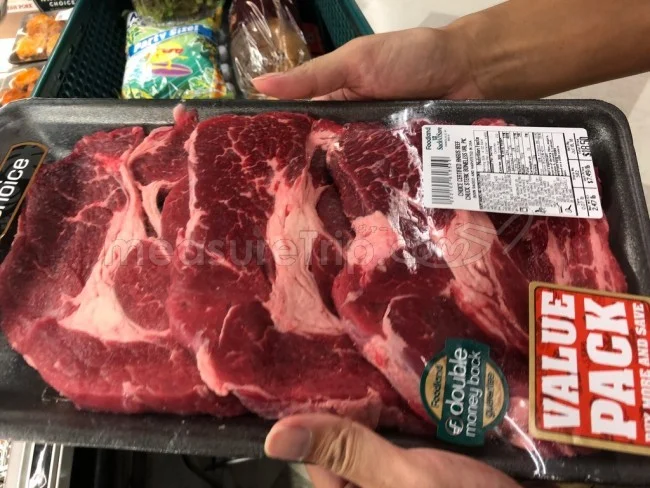 [憧れのラニカイビーチに泊まるハワイ旅行記19] ホールフーズマーケットの隣、フードランドで価格調査。