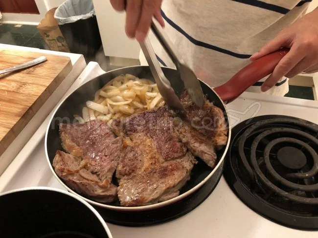 [憧れのラニカイビーチに泊まるハワイ旅行記45] 今日はお待ちかねのステーキよー！