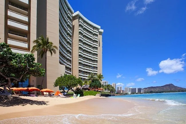 【シェラトン ワイキキ】旅ブロガー直伝！ハワイの高級ホテルの宿泊費を無料にする方法 【モアナ・サーフライダー ロイヤルハワイアン】