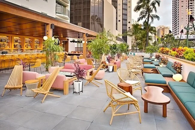 【シェラトン ワイキキ】旅ブロガー直伝!ハワイの高級ホテルの宿泊費を無料にする方法 【モアナ・サーフライダー ロイヤルハワイアン】