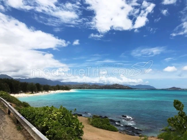 [憧れのラニカイビーチに泊まるハワイ旅行記57] ラニカイモニュメントからのカイルアビーチの眺め。